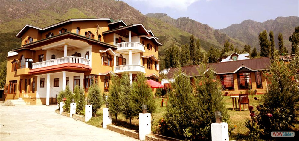 Hotel Himalayan Resort